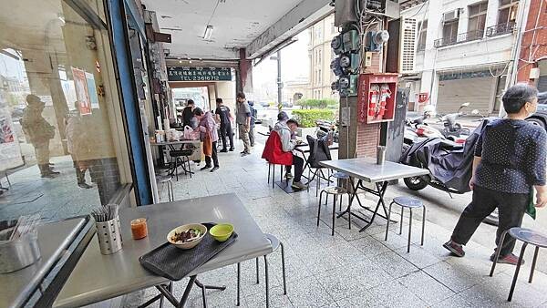 【台北美食】鄭記豬腳飯｜被豬腳耽誤的好吃東坡肉飯！