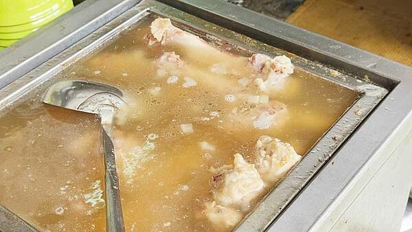 【台北美食】鄭記豬腳飯｜被豬腳耽誤的好吃東坡肉飯！