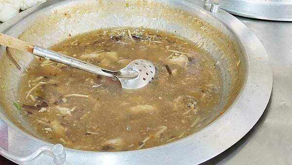 【台北美食】同安街麵線羹|就算非用餐時間也大排長龍的爆人氣小吃店