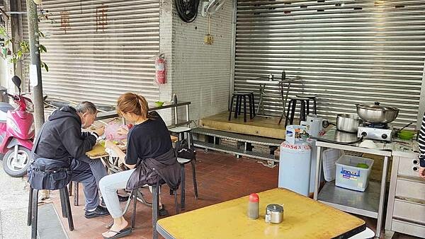 【台北美食】同安街麵線羹|就算非用餐時間也大排長龍的爆人氣小吃店