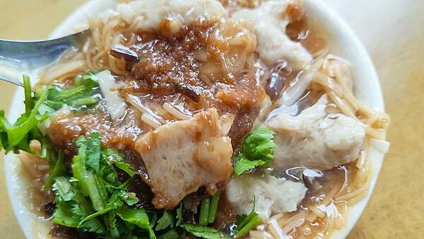 【台北美食】同安街麵線羹|就算非用餐時間也大排長龍的爆人氣小吃店