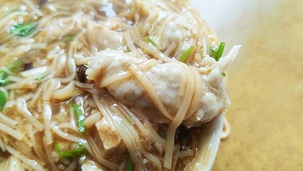 【台北美食】同安街麵線羹|就算非用餐時間也大排長龍的爆人氣小吃店