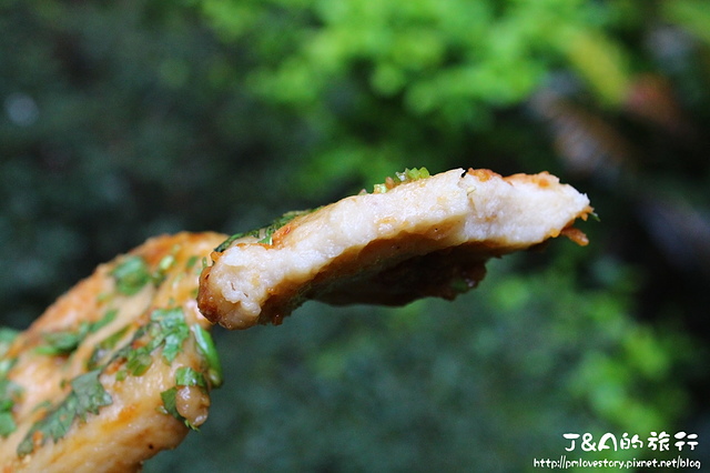 【捷運公館】珍記豬血糕--一個銅板就能同時品嚐肉粽、甜不辣、豬血糕呢!!!