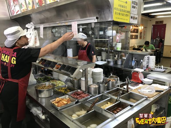 鬍鬚張魯肉飯菜單價位大公開》台灣最具代表性的傳統魯肉飯～推薦 魯肉飯、苦瓜排骨湯、蹄膀。