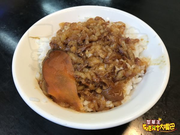 鬍鬚張魯肉飯菜單價位大公開》台灣最具代表性的傳統魯肉飯～推薦 魯肉飯、苦瓜排骨湯、蹄膀。