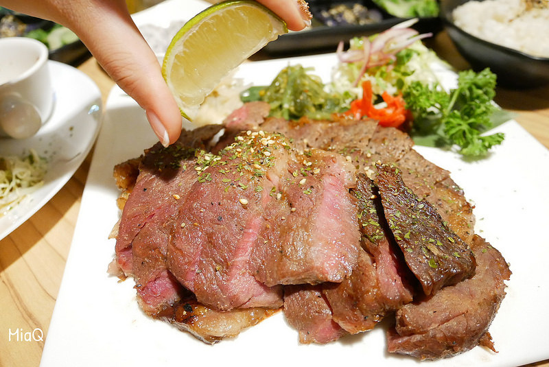 美食 ▍台北 中正紀念堂 吃超飽的平價日式簡餐。晴天廚房 (2).jpg