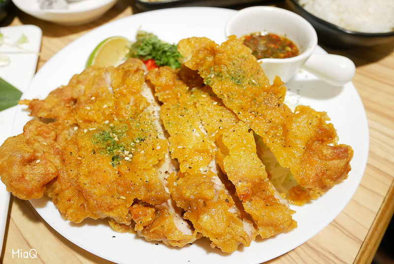 美食 ▍台北 中正紀念堂 吃超飽的平價日式簡餐。晴天廚房 (16).jpg