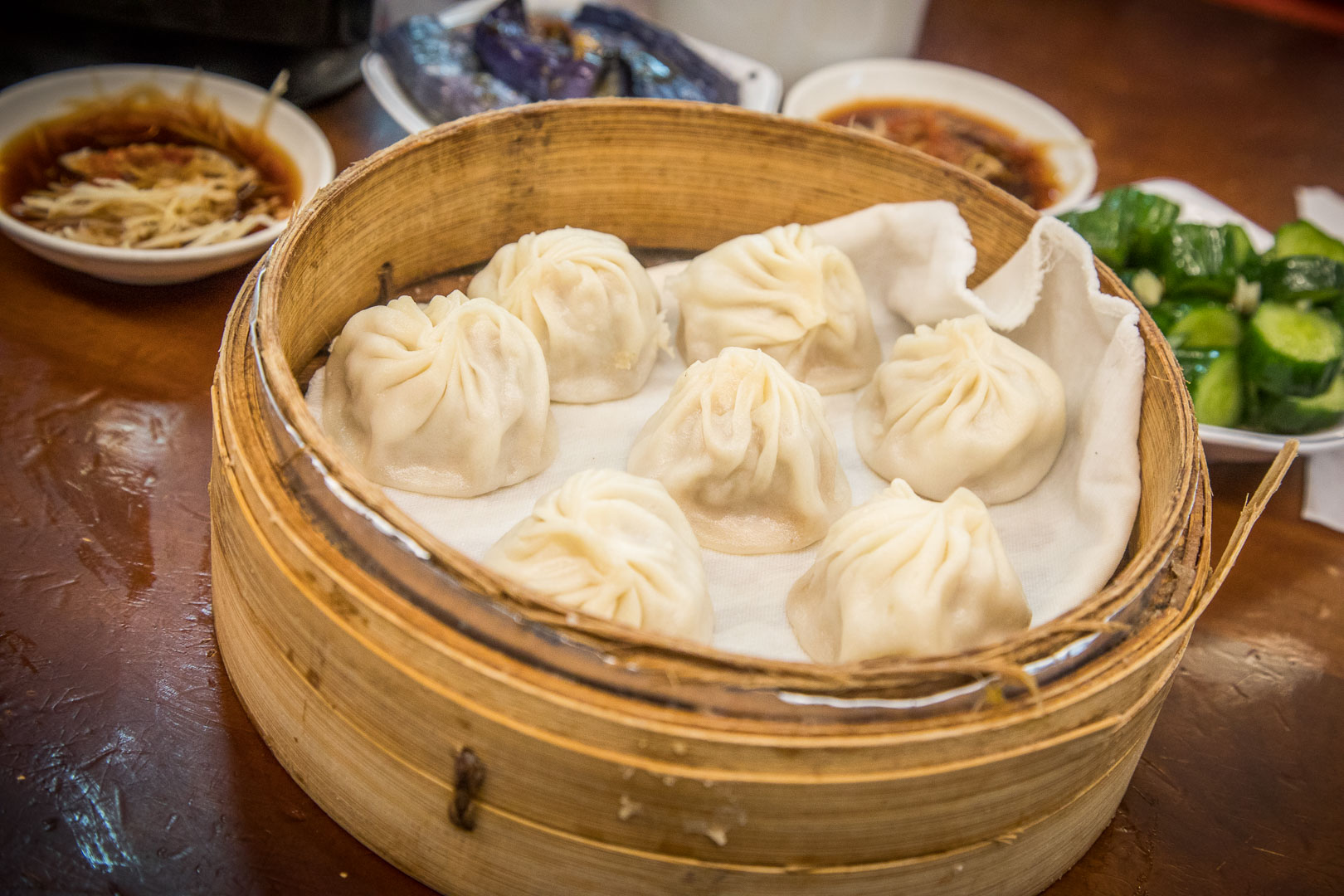 文山區福鼎湯包被譽為平民版鼎泰豐！路邊攤親民價，CP值爆棚人氣湯包專賣店～