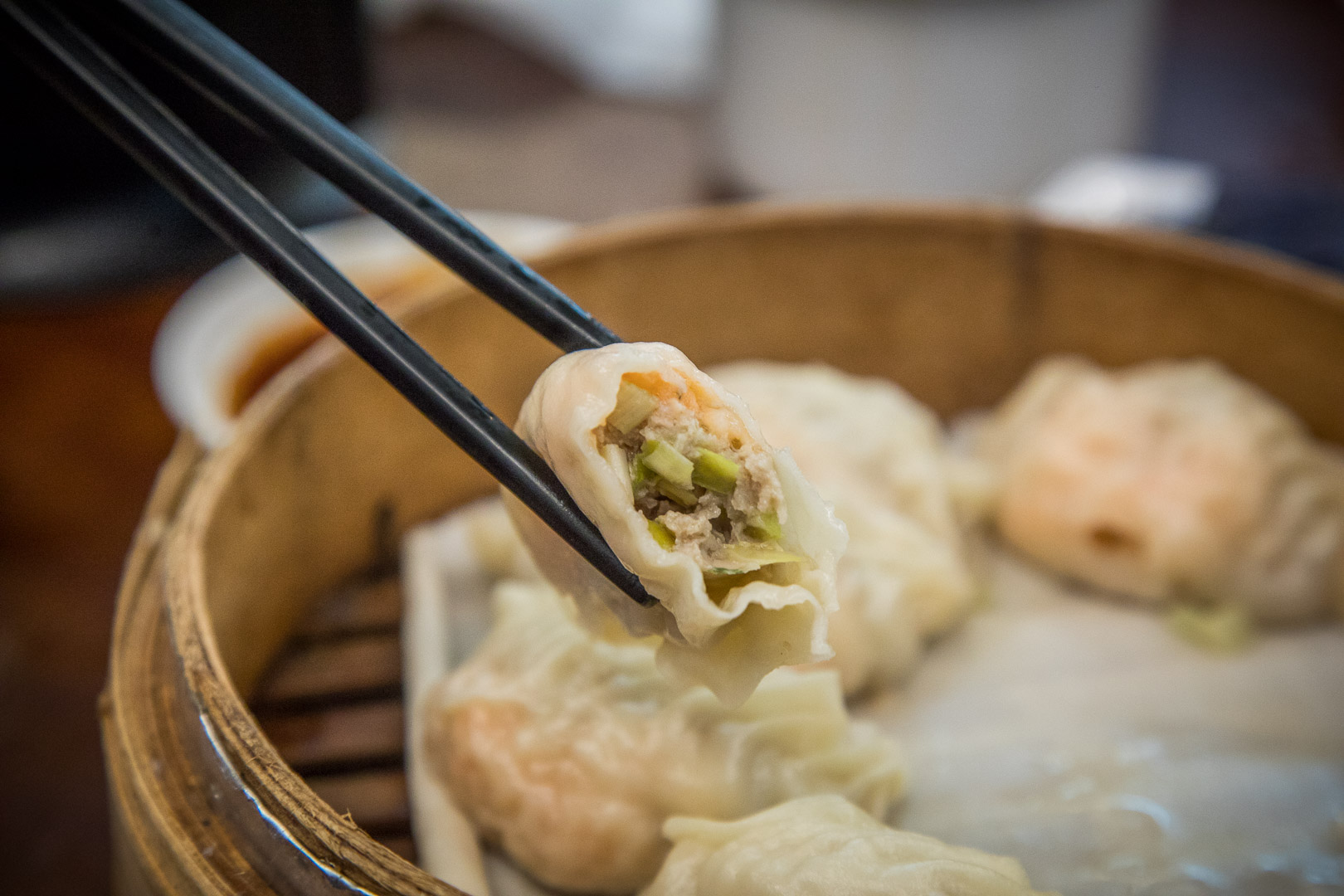 文山區福鼎湯包被譽為平民版鼎泰豐！路邊攤親民價，CP值爆棚人氣湯包專賣店～