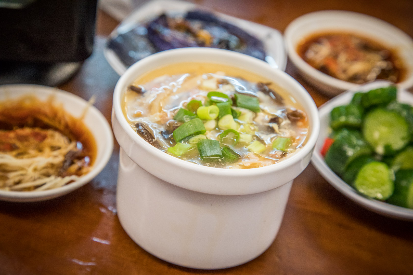 文山區福鼎湯包被譽為平民版鼎泰豐！路邊攤親民價，CP值爆棚人氣湯包專賣店～