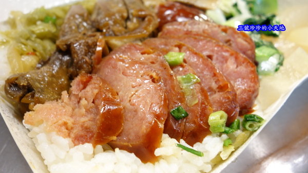 景美。興記燒腊店。超人氣排隊小店。晚點可就吃不到囉!