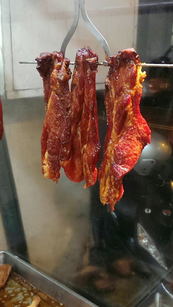 景美。興記燒腊店。超人氣排隊小店。晚點可就吃不到囉!