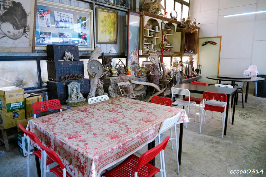 木柵山林祕境土雞城「 猴山岳土雞城」，招牌三杯茶葉雞、放山白