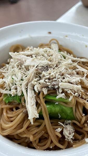 高雄市鹽埕區高雄鹽埕-飄香50年老店麵體獨特-阿財雞絲麵