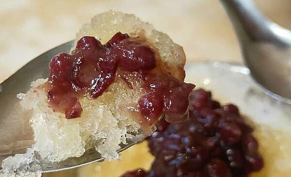 景美豆花｜景美夜市最強的豆花店，帶有焦香味，好吃到爆表！