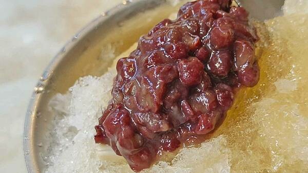 景美豆花｜景美夜市最強的豆花店，帶有焦香味，好吃到爆表！