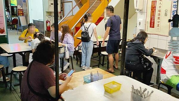 景美豆花｜景美夜市最強的豆花店，帶有焦香味，好吃到爆表！