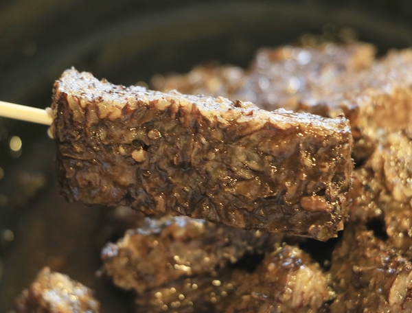 高雄 鹽埕。傳香一甲子老店，阿囉哈滷味(創始店)