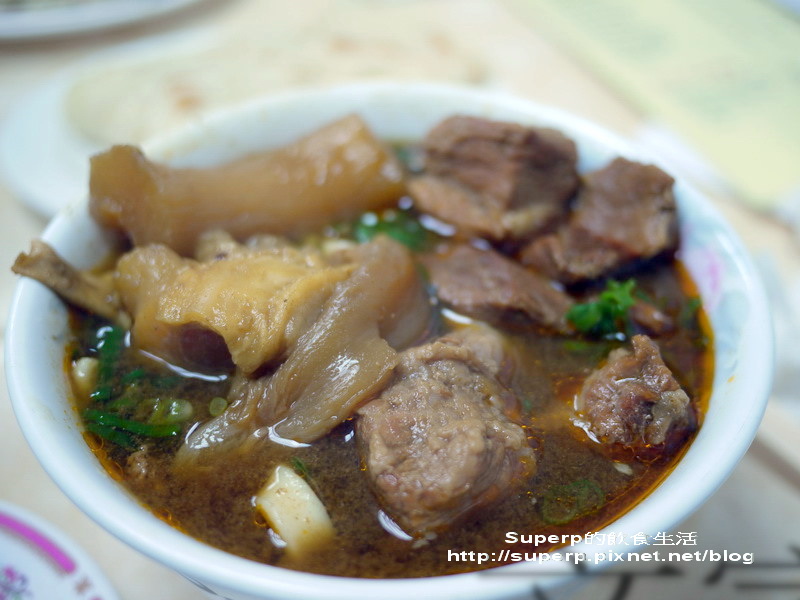 [小店食記]台北吳興街的穆記牛肉麵之超讚斤餅