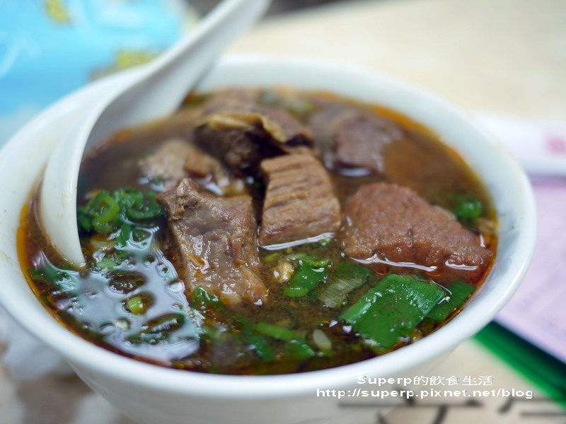 [小店食記]台北吳興街的穆記牛肉麵之超讚斤餅