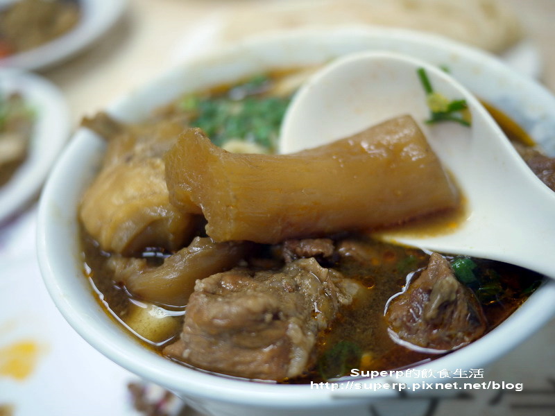 [小店食記]台北吳興街的穆記牛肉麵之超讚斤餅