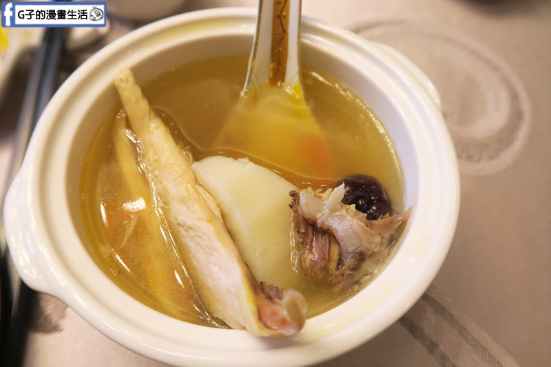 彭園台北館.婚宴試菜.喜宴菜色-淮山枸杞燉全雞 湯品