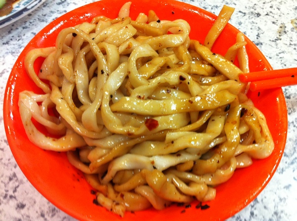 南村小吃店(小凱悅)：好吃~有個性的服務~但還是想再去吃~~