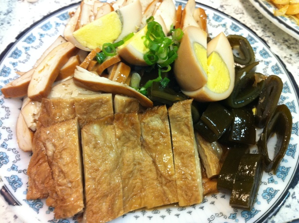 南村小吃店(小凱悅)：好吃~有個性的服務~但還是想再去吃~~