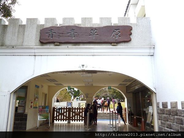 清境農場：青青草原的綿羊秀與高空觀景步道的山巒美景-秋高氣爽來一趟清境農場小旅行