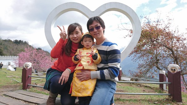 清境農場青青草原:南投~清境農場 青青草原+清境天空步道~親近大自然的美~餵食可愛羊咩咩~親子同遊好景點~