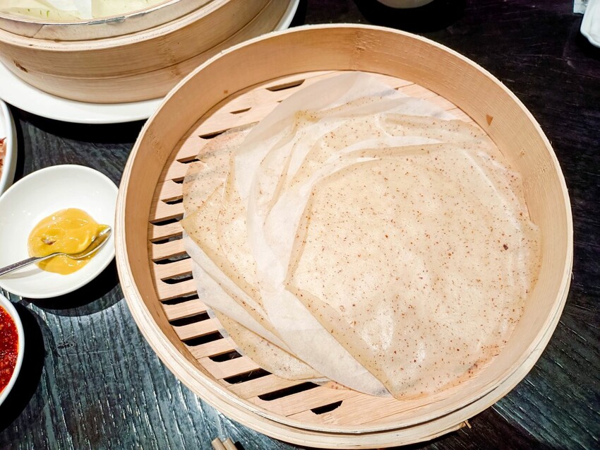 廣式燒鴨饗宴美味烤鴨細緻肥嫩,加點米其林等級港點只要99元