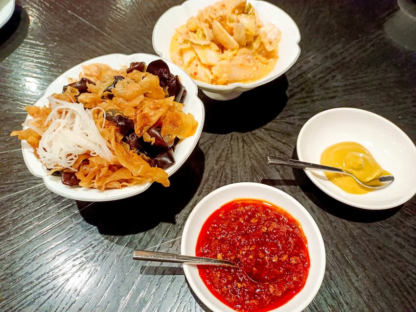 廣式燒鴨饗宴美味烤鴨細緻肥嫩,加點米其林等級港點只要99元