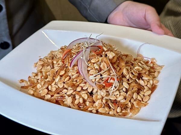 [信義區美食] 寒舍食譜 (台北寒舍艾美酒店) 港點粵菜中式料理 招牌先知鴨/稻草牛 包廂餐廳 #信義區市政府美