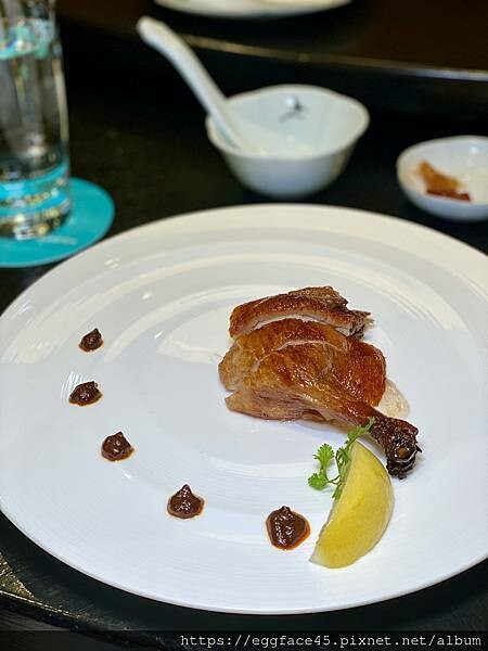 [信義區美食] 寒舍食譜 (台北寒舍艾美酒店) 港點粵菜中式料理 招牌先知鴨/稻草牛 包廂餐廳 #信義區市政府美