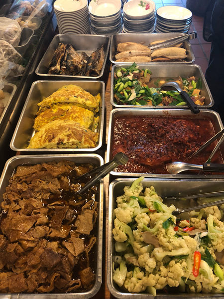 台北美食！台灣媳婦切仔麵隱身於信義區的古早味 小菜選擇多多