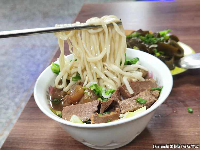 林家牛肉麵|吳興街美食/網傳林東芳爸爸開的牛肉麵(菜單價錢)