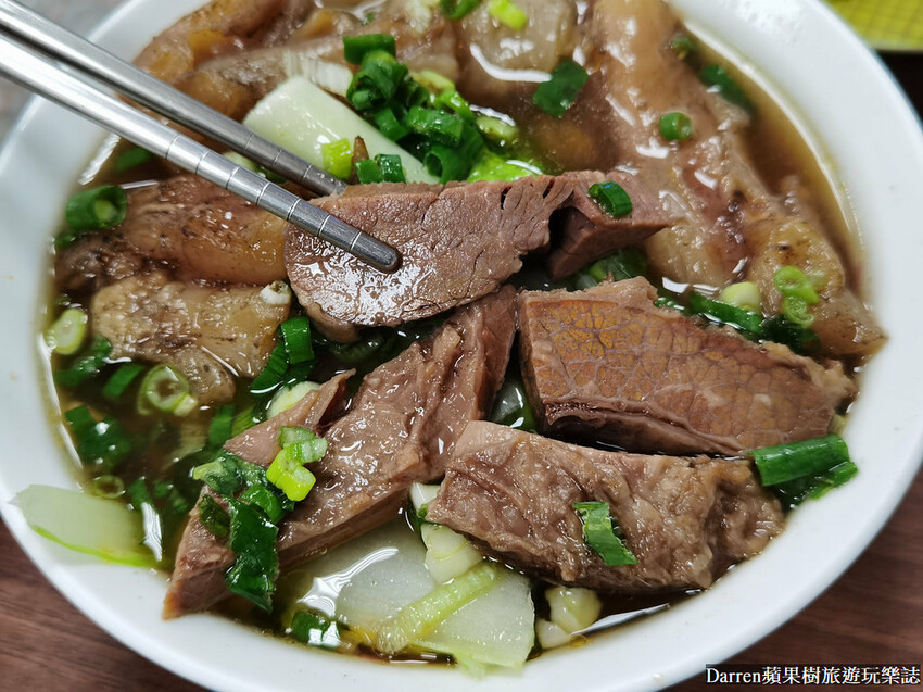 林家牛肉麵|吳興街美食/網傳林東芳爸爸開的牛肉麵(菜單價錢)
