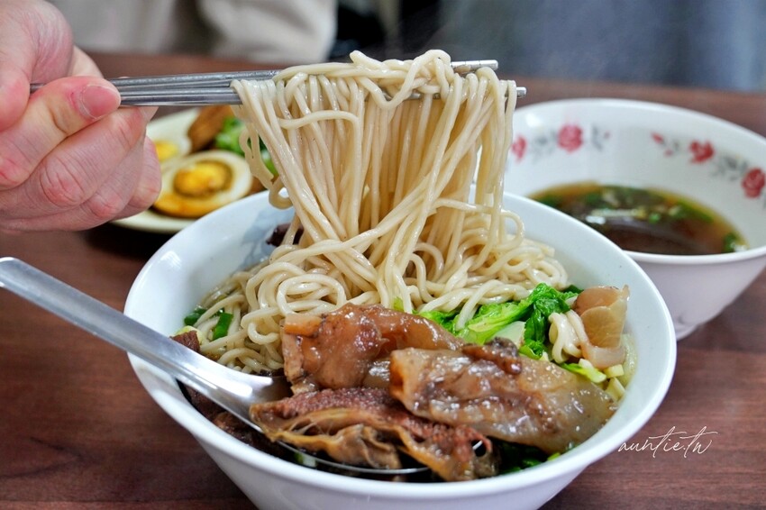 台北市信義區【台北】吳興街|林家牛肉麵,藥燉原汁回甘藥膳香,軟嫩牛筋,台北牛肉麵推薦