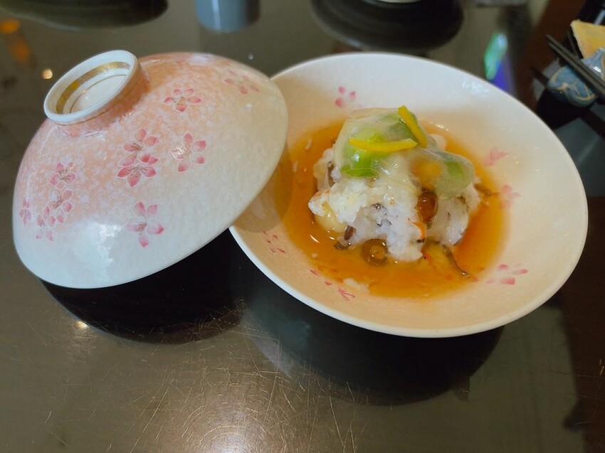 台北市信義區【台北信義區懷石料理推薦】心月懷石料理  料理精緻且所有食材道道精選，食材烹調重視原味及特性，沒有過度