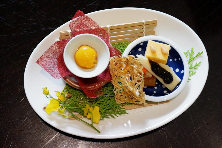 台北市信義區【台北信義區懷石料理推薦】心月懷石料理  料理精緻且所有食材道道精選，食材烹調重視原味及特性，沒有過度