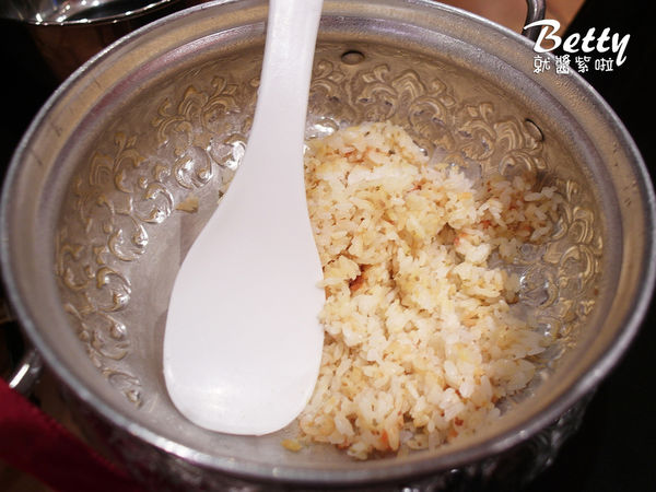 20170429灰塵慶生瓦城 (10).jpg