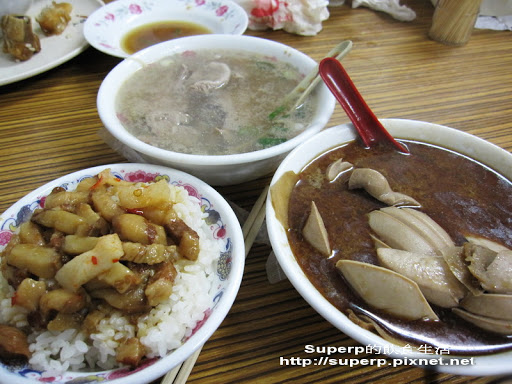 [小店食記]台北的施家麻油腰花之暴量腰花湯