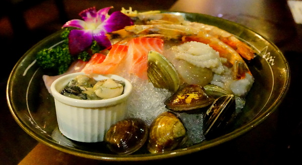 食藝 日式創意料理&涮涮鍋：【台北．信義區】食藝－『美學藝術風．精緻涮涮鍋』