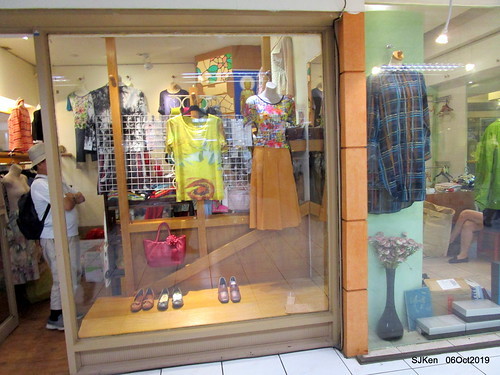 Record of the last day of 38 year-old history Nangmeng traditional food & clothes market , Taipei, Taiwan, SJKen, Oct 6, 2019