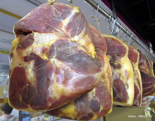 Record of the last day of 38 year-old history Nangmeng traditional food & clothes market , Taipei, Taiwan, SJKen, Oct 6, 2019