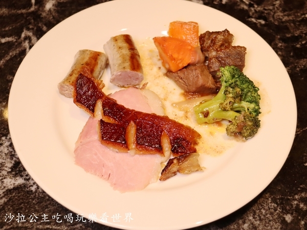 西華飯店B-one自助餐廳：台北吃到飽/德國美食節『西華飯店B-one』Buffet/柏克金鮮釀生啤無限暢飲/異國料理/捷運中山國中站