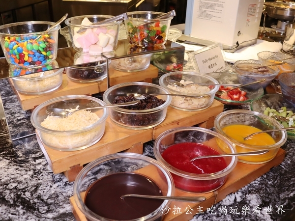 西華飯店B-one自助餐廳：台北吃到飽/德國美食節『西華飯店B-one』Buffet/柏克金鮮釀生啤無限暢飲/異國料理/捷運中山國中站