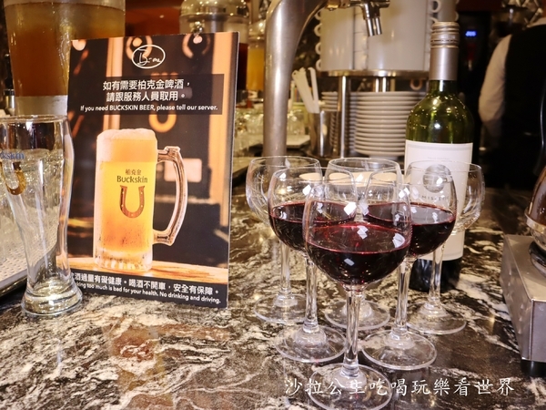 西華飯店B-one自助餐廳：台北吃到飽/德國美食節『西華飯店B-one』Buffet/柏克金鮮釀生啤無限暢飲/異國料理/捷運中山國中站