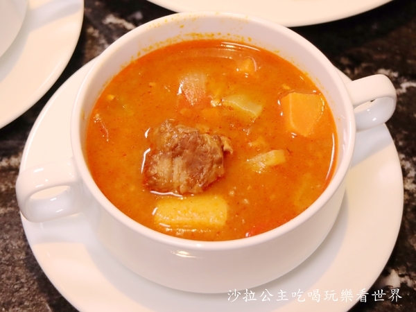 西華飯店B-one自助餐廳：台北吃到飽/德國美食節『西華飯店B-one』Buffet/柏克金鮮釀生啤無限暢飲/異國料理/捷運中山國中站