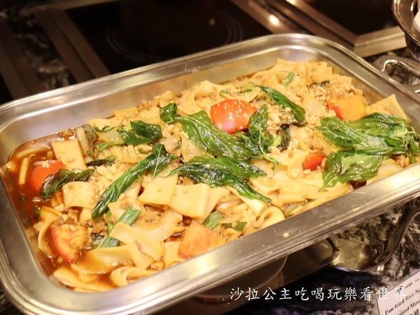 西華飯店B-one自助餐廳：台北吃到飽/德國美食節『西華飯店B-one』Buffet/柏克金鮮釀生啤無限暢飲/異國料理/捷運中山國中站